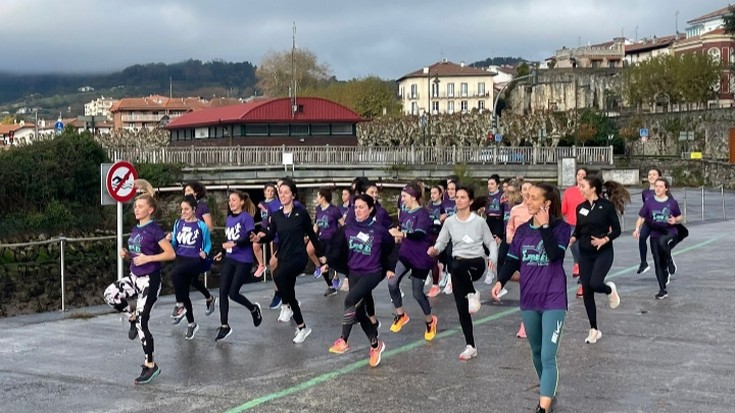 Ehun emakumek hartu zuten parte A25eko Emekiren aurreneko lasterketa morean
