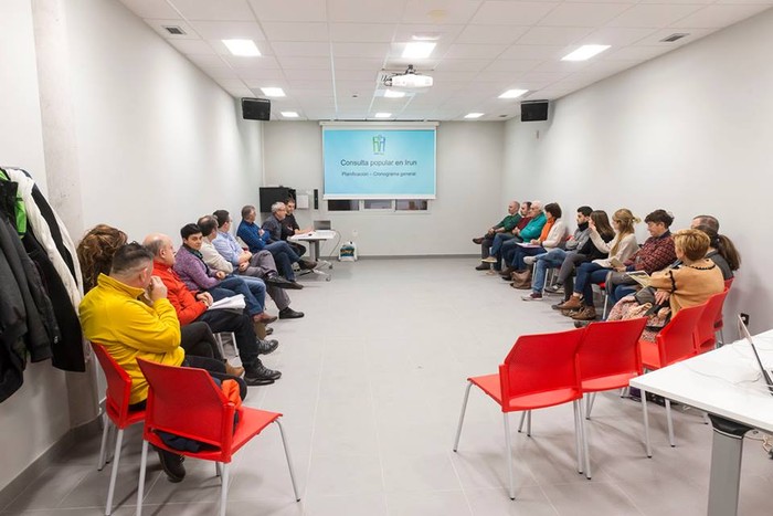 Sinaketa bilketa eta herri kontsulta hizpide, batzar irekia antolatu du Gure Esku Dagok
