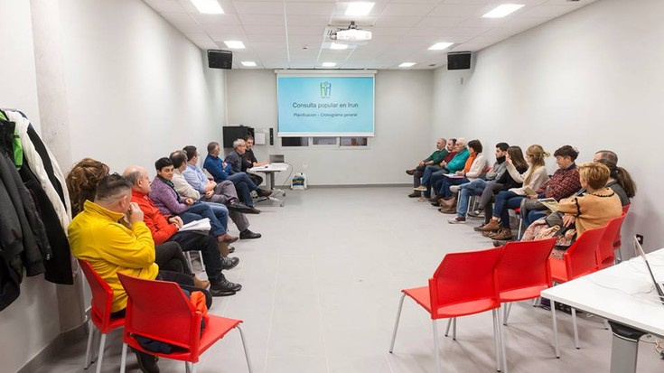 Sinaketa bilketa eta herri kontsulta hizpide, batzar irekia antolatu du Gure Esku Dagok 