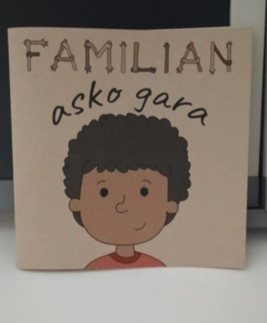 Familia dibertsitatea eta arrazializazioa lantzen duen literatura haurrentzat