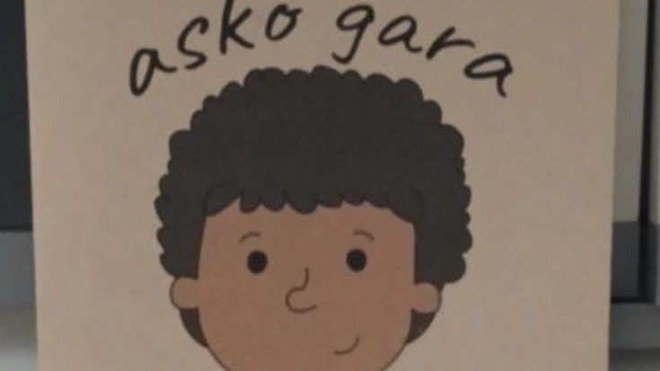 Familia dibertsitatea eta arrazializazioa lantzen duen literatura haurrentzat